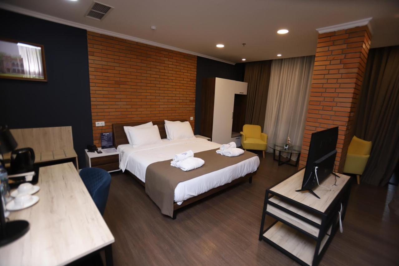 Bricks Hotel Tbilisi Exterior photo
